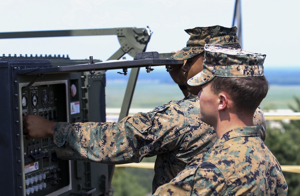 Comm goes up: Marines utilize TPS-80