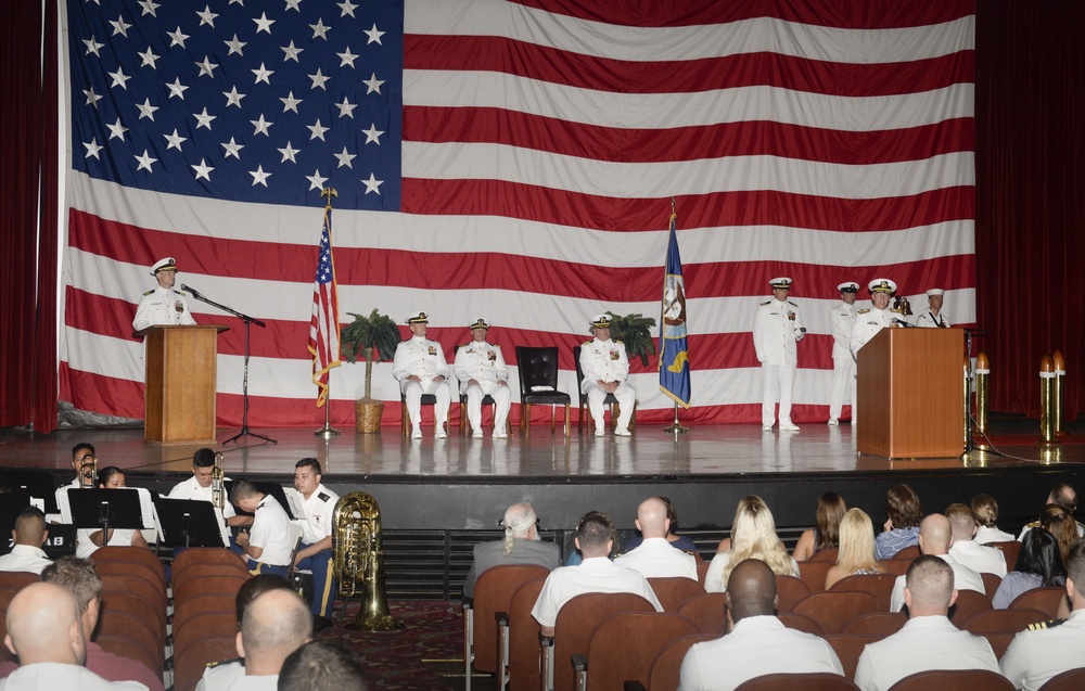 COMSUBPAC Speaks During COMSUBRON 15 Change of Command, Aug. 17