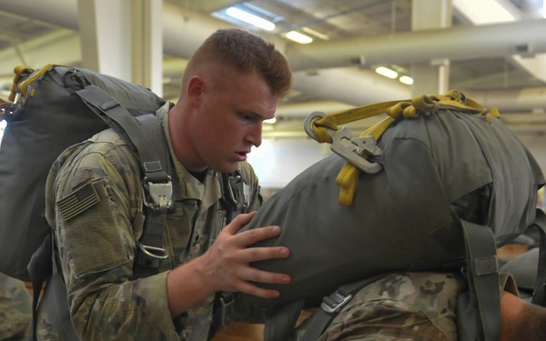 2-505 PIR Paratroopers Train to Conduct Joint Forcible Entry