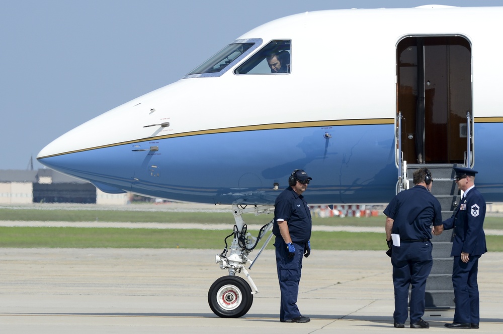 89th AW Routinely Supports Special Airlift Missions