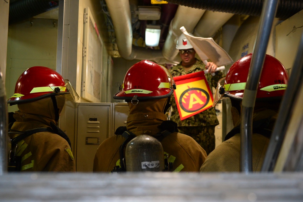 Nimitz Sailors Recieve Firefighting Training