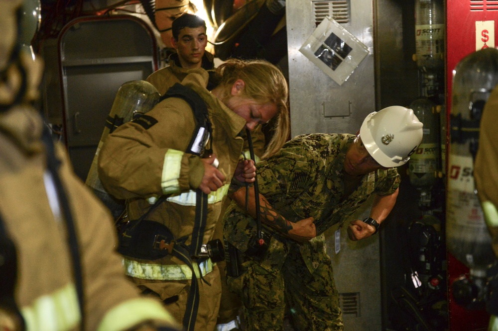 Nimitz Sailors Participate In Firefighting Drill