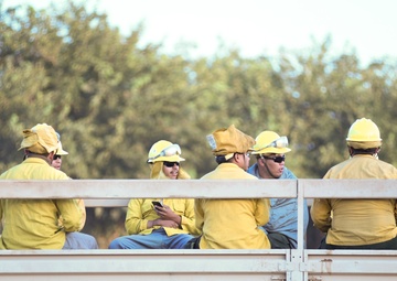 Hand Crews ship out [Image 4 of 15]