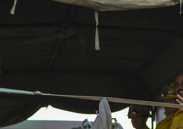 Hand Crew prepare to ship out [Image 2 of 15]