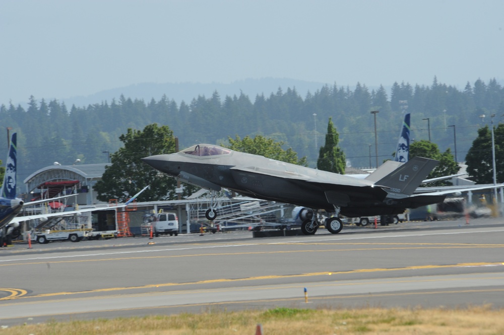 F-35 Lightning II Arrive at Portland Air National Guard Base