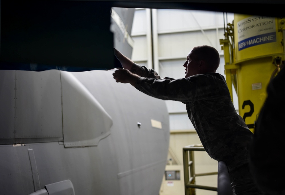 Painting partnerships strengthen Air Force Painting partnerships strengthen Air Force