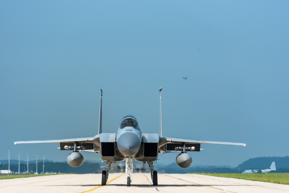 An F-15E Strike Eagle taxis to the runway at Volk Field ANGB during Northern Lightning