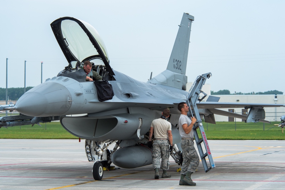An F-16 prepares for takeoff