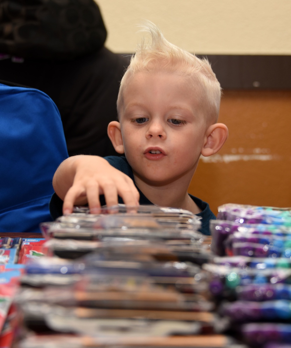 Operation Homefront donates school supplies to enlisted military families