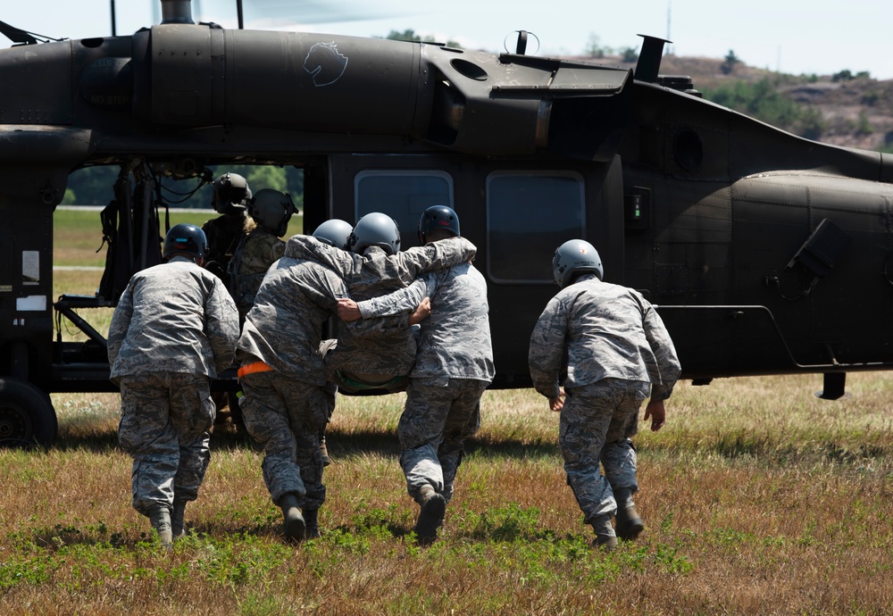 8th FW trains Airmen on personnel recovery tactics with U.S. Army