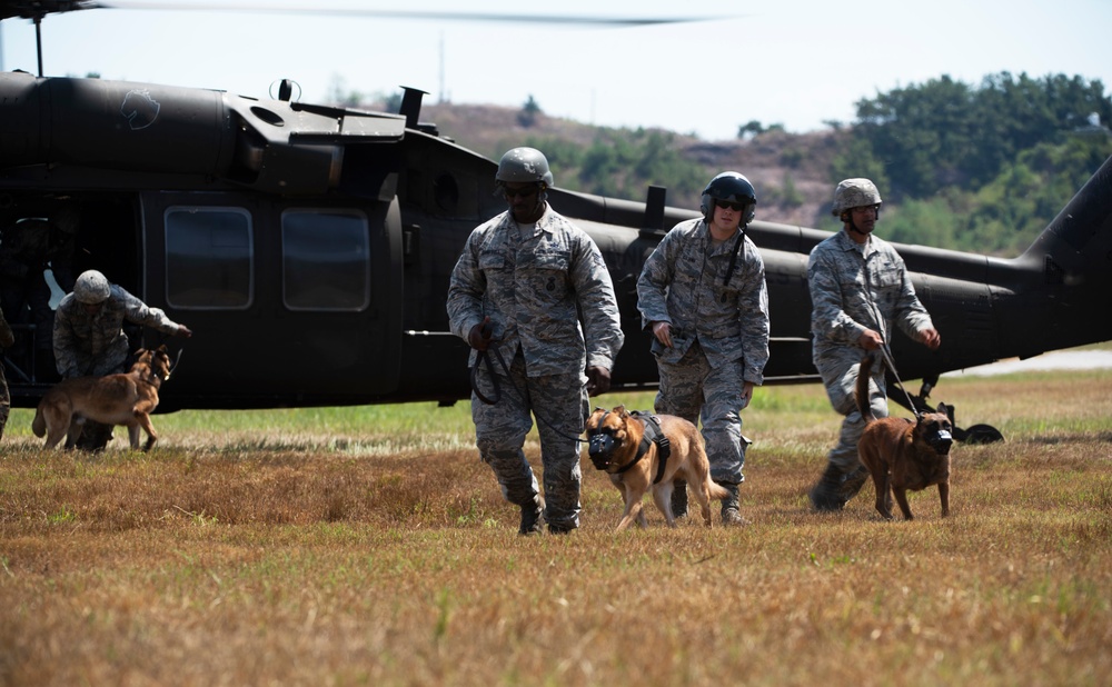 8th FW trains Airmen on personnel recovery tactics with U.S. Army