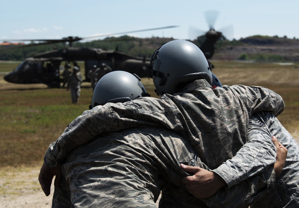 8th FW trains Airmen on personnel recovery tactics with U.S. Army