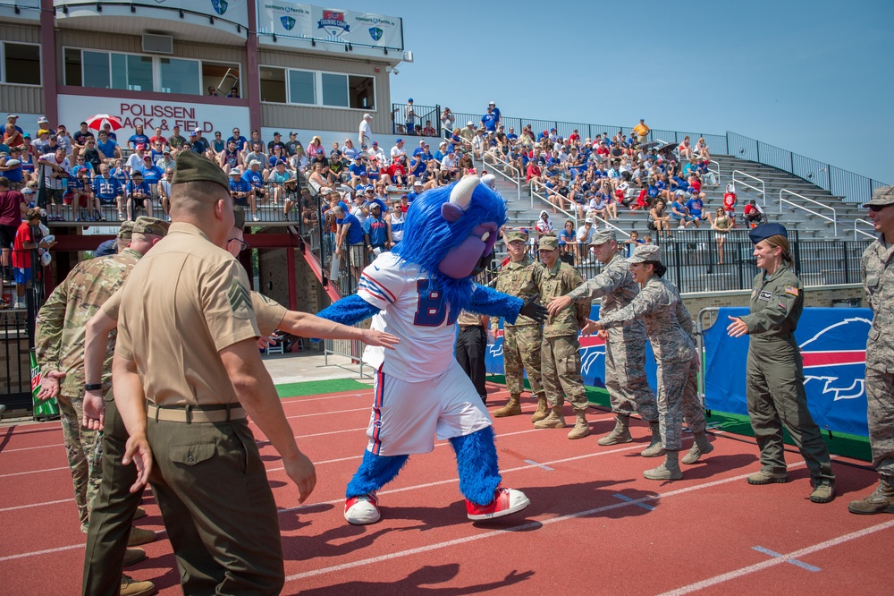 NFL Honors N.Y. State Military Members