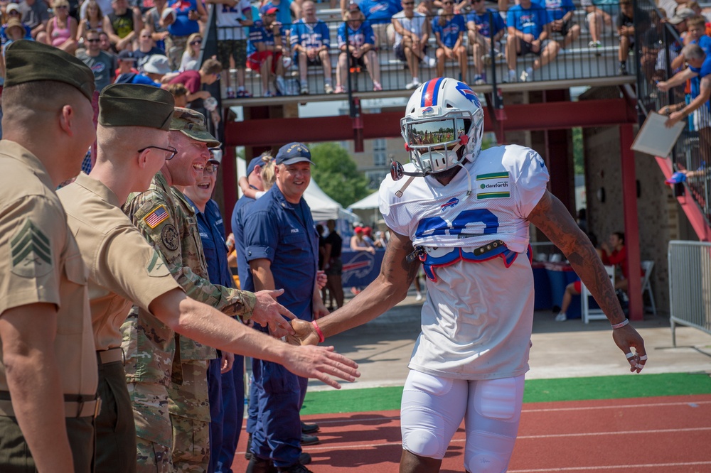 NFL Honors N.Y. State Military Members