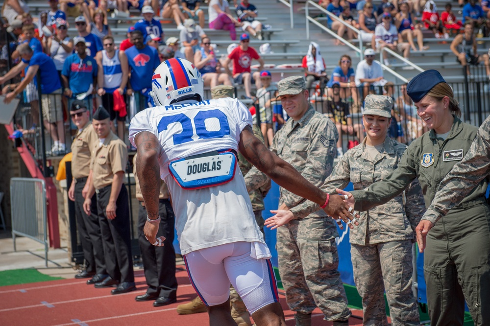 NFL Honors N.Y. State Military Members