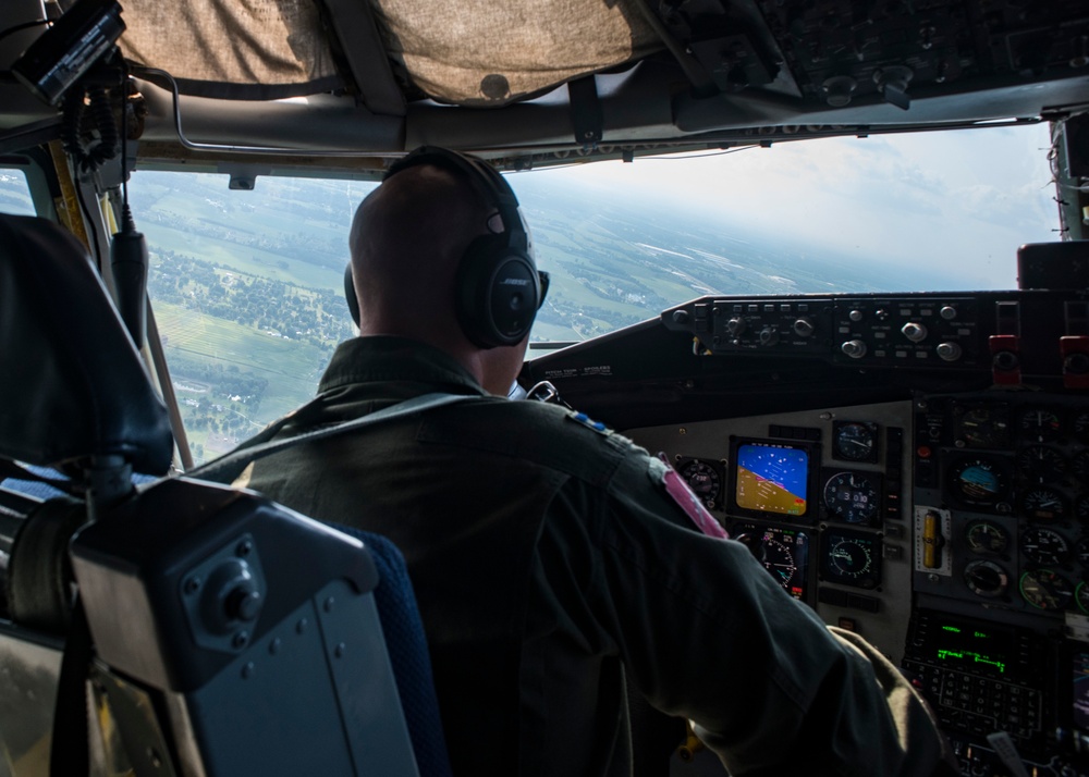 121st ARW refuels 1st FW