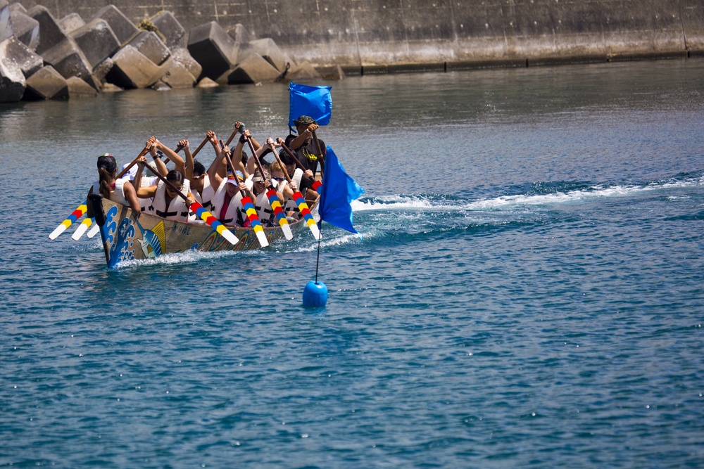 Local and US communities participate in Ginowan Dragon Boat Race