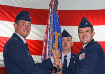 488th IS changes command