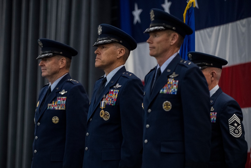 8 AF welcomes new commander