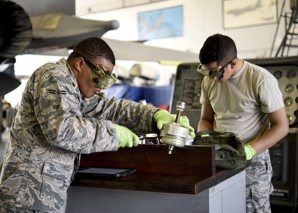 F-15 crew chief technical training