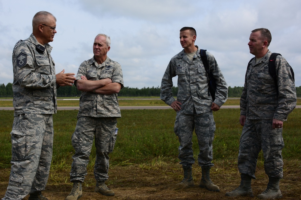 Wisconsin Air Nation Guard Leadership Visit Airmen