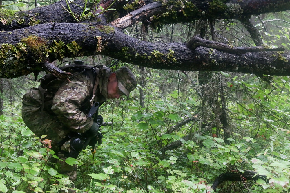 Spartans train in Alaska's forests