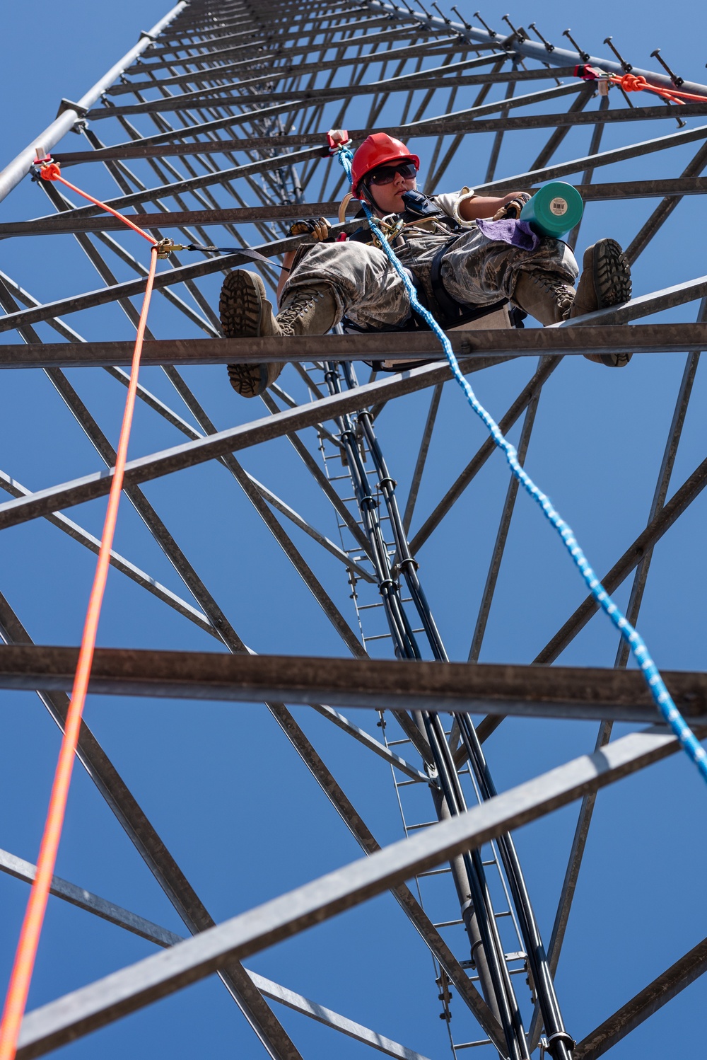 9 OSS Airmen train to climb