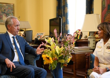 Vice Admiral meets with Louisville Mayor