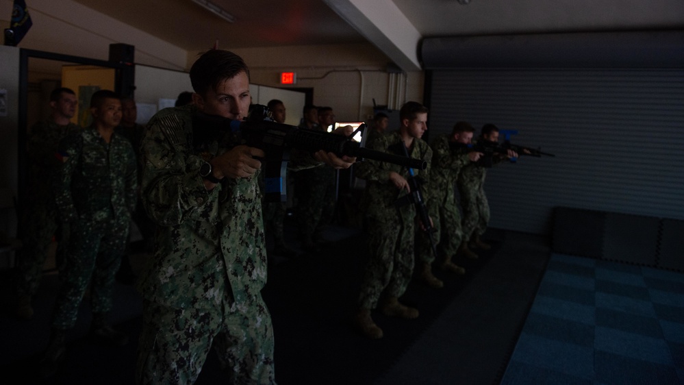 Coastal Riverine Group 1 Trains Philippine Marines