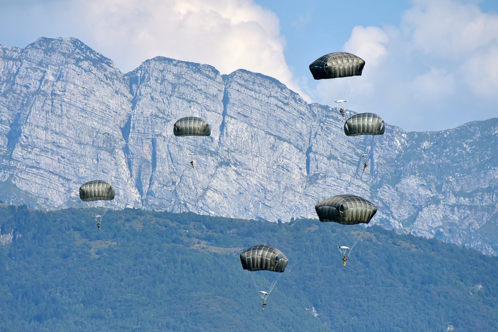 Airborne Operation,22 August, 2018, Pordenone, Italy