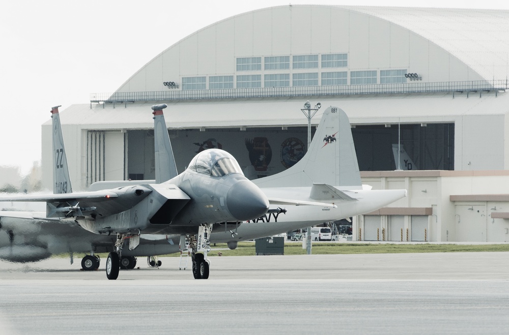 Reservists at the Ready: 927th 927th Air Refueling Wing augments Team Kadena