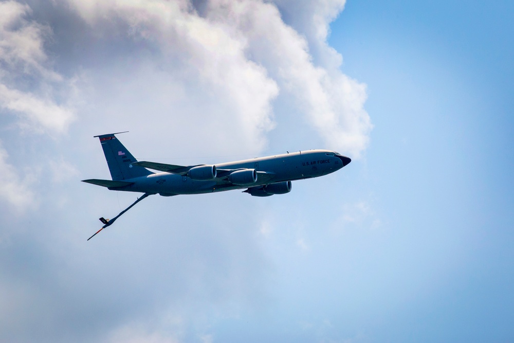 Stratotanker performs at Atlantic City Air Show