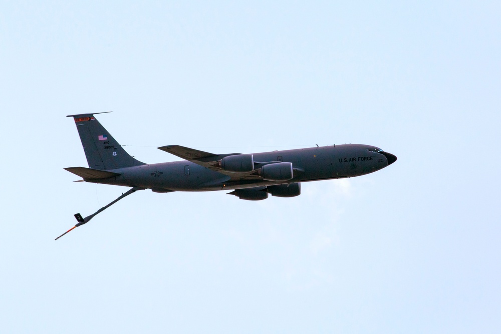 Stratotanker performs at Atlantic City Air Show
