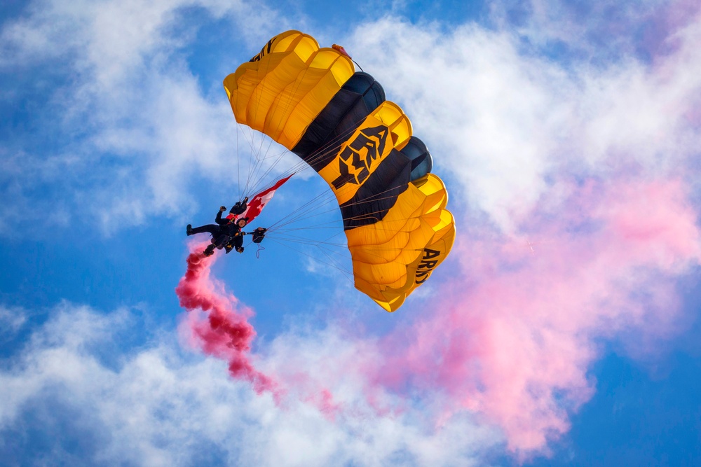 Golden Knights perform at Atlantic City Air Show