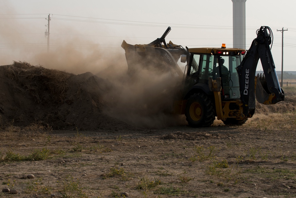 124th Civil Engineer Squadron conducts heavy equipment training