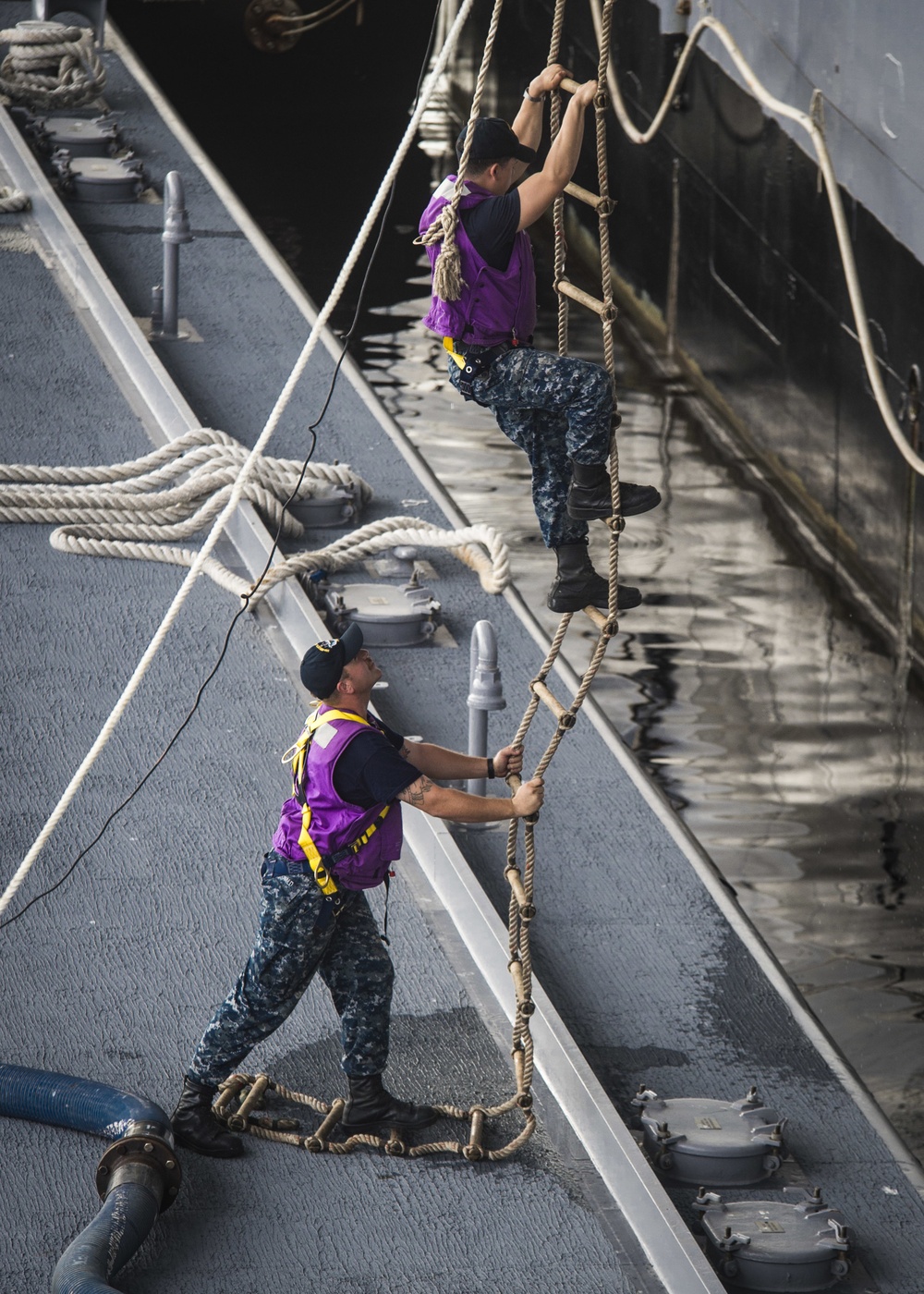 USS Dwight D. Eisenhower