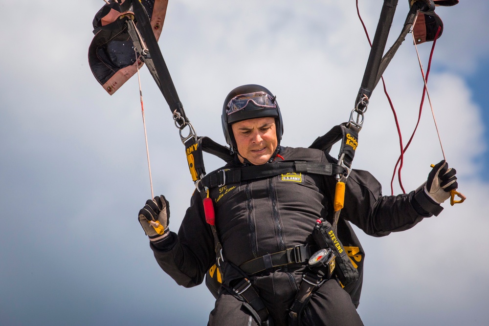 Golden Knights perform at Atlantic City Air Show