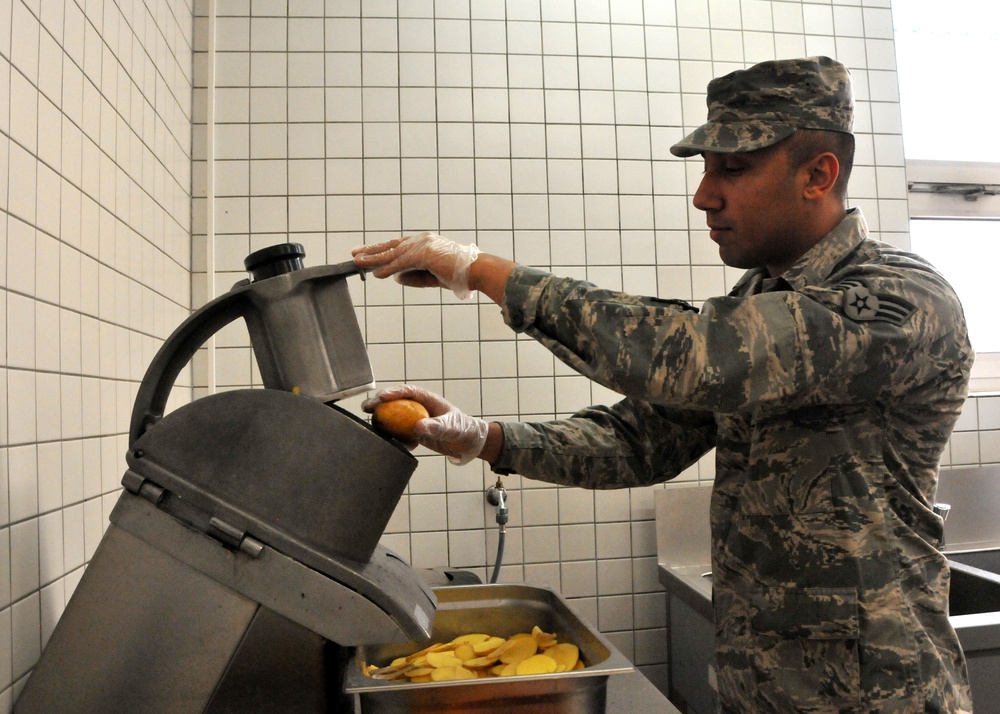 Massachusetts National Guard Adjutant General Visits 104th Fighter Wing Airmen at Spangdahlem Air Base