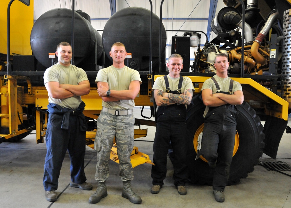 Massachusetts National Guard Adjutant General Visits 104th Fighter Wing Airmen at Spangdahlem Air Base