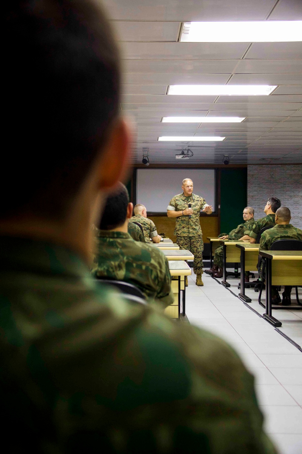 CMC Visits SOUTHCOM