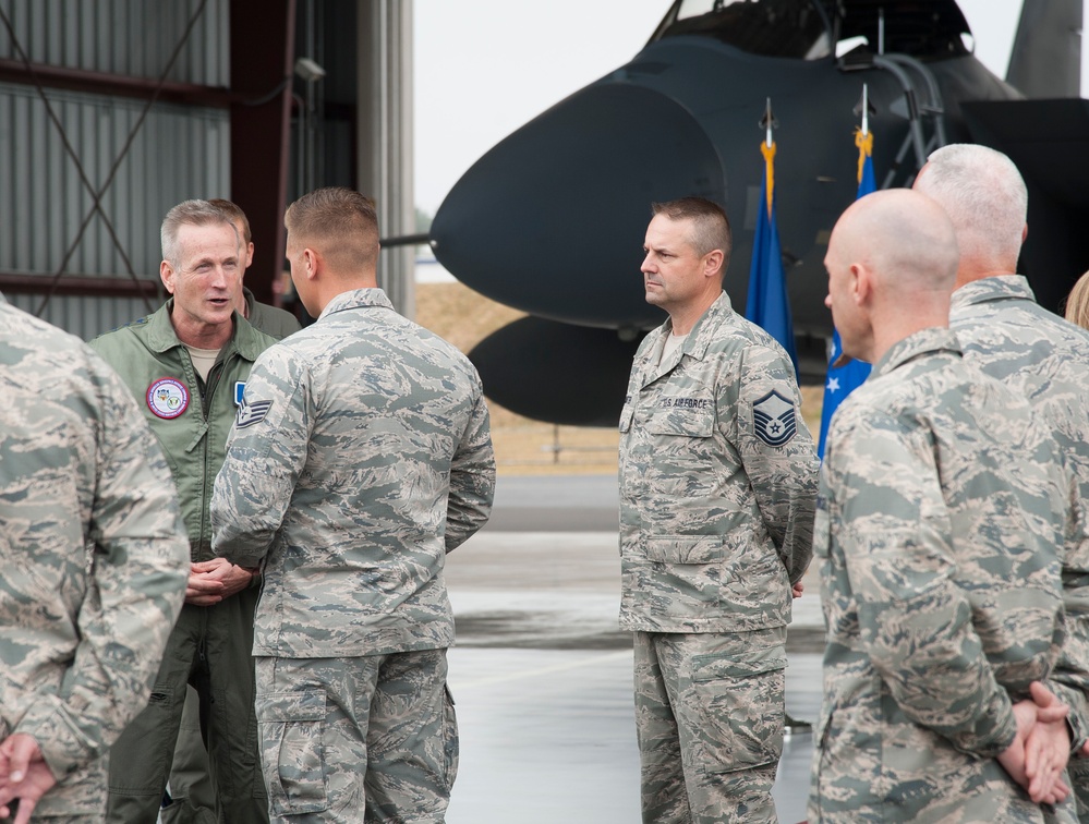 NORAD Commander Congratulates Alert Airmen