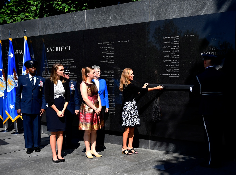 MOH family and guests attend Tech. Sgt. John Chapman's name unvieling at the Air Force Memorial