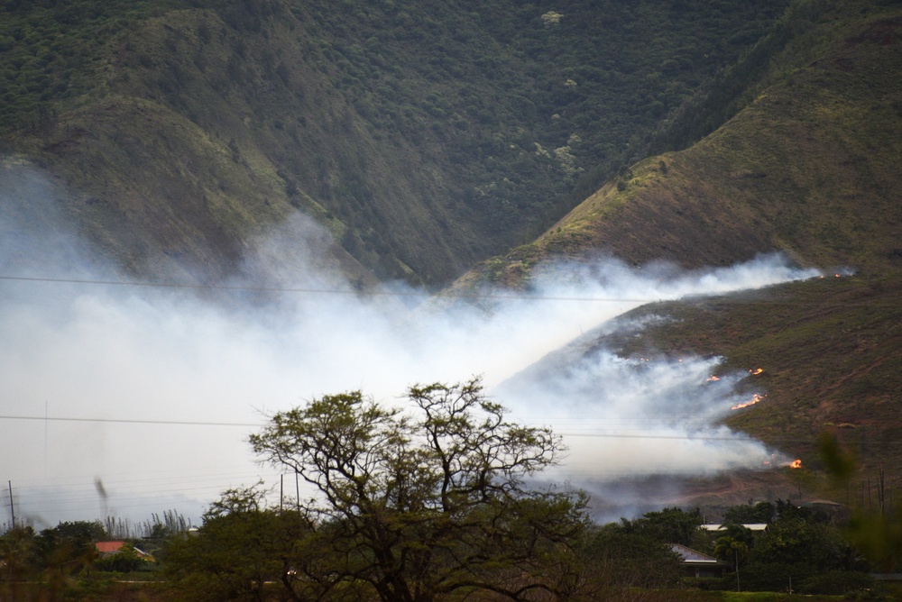 Fires breakout on Maui