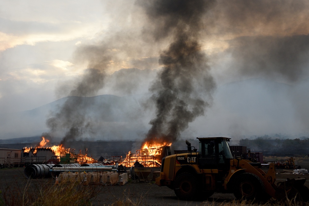 Fires breakout on Maui