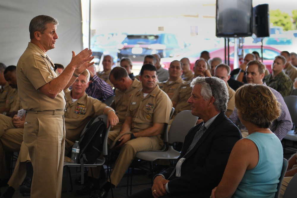 Top Surface Warfare Officer Addresses Surface Navy Association West