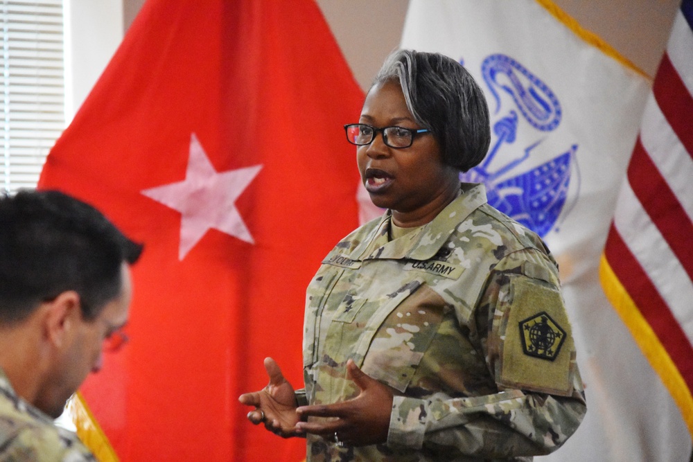 Phoenix Recruiting Battalion hosts Army Reserve leadership at R2PC