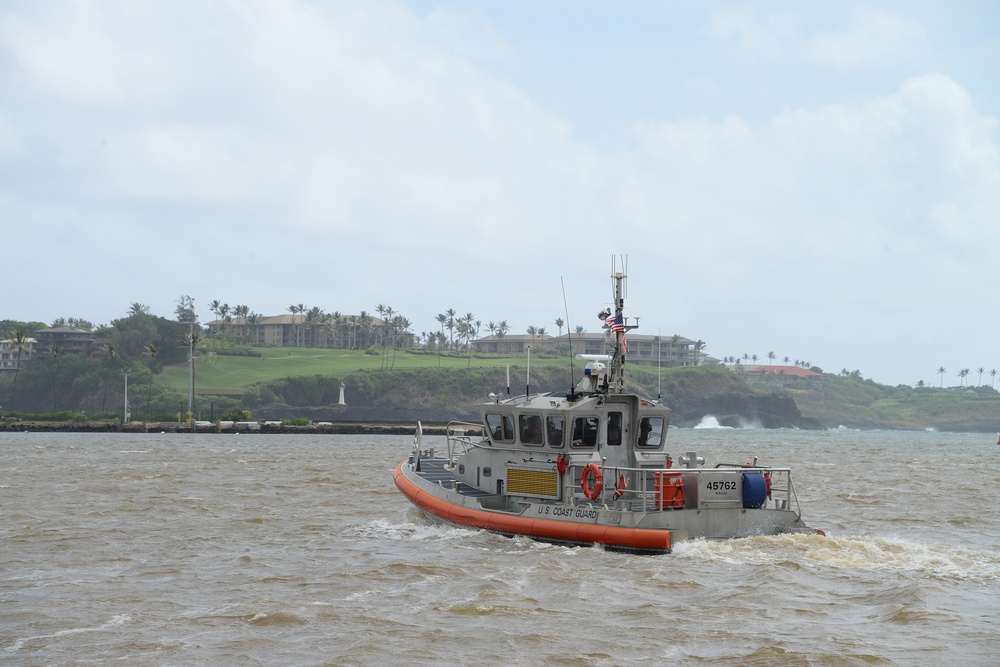 Coast Guard Station Kauai conducts port assessment in Nawiliwili Harbor
