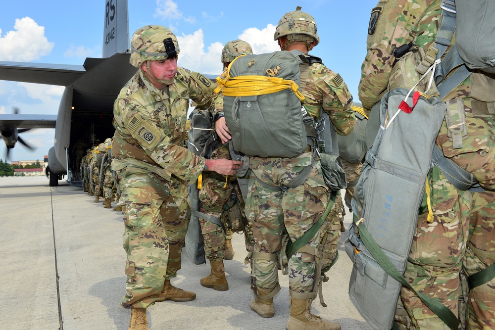 DVIDS - Images - Congressional Delegation Visits 173rd Airborne Brigade ...