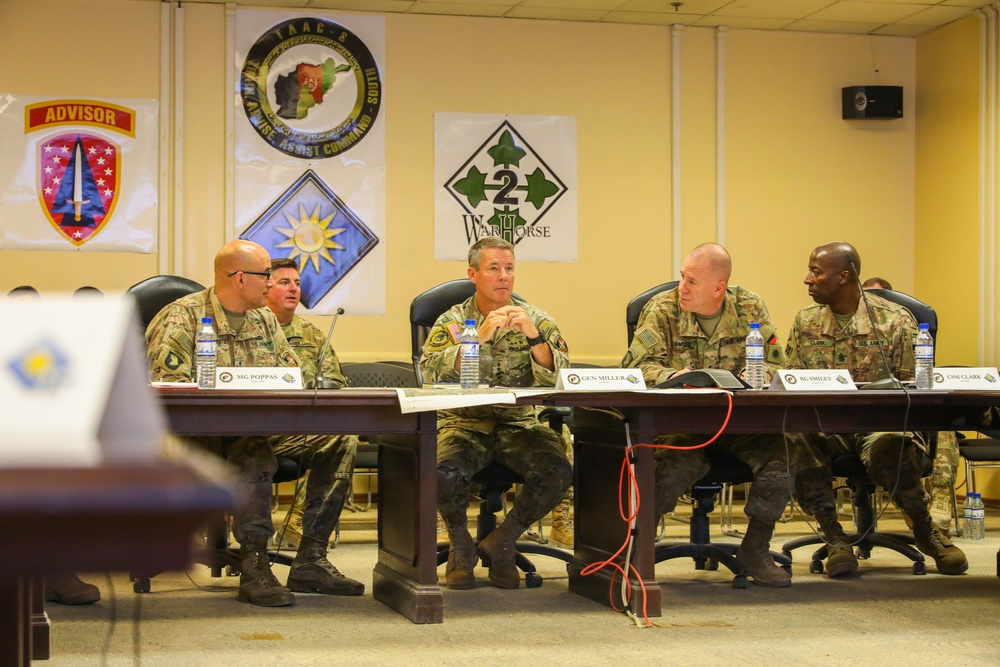 Gen. Miller visits Kandahar Airfield, TAAC-South
