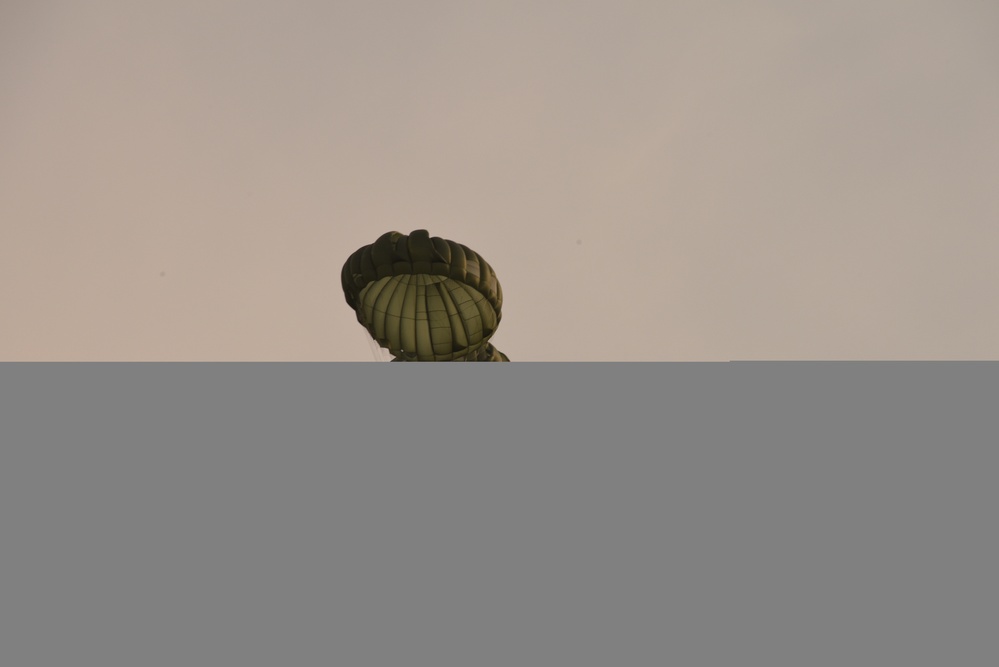 4th Recon Battalion Marines perform jump operations at Fort McCoy